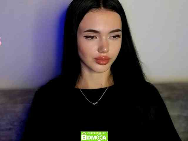 Lola-Lush webcam