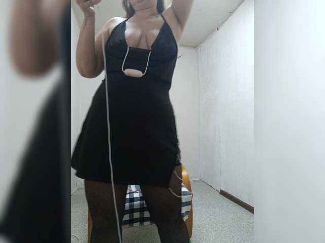 Mayag, live now on BongaCams