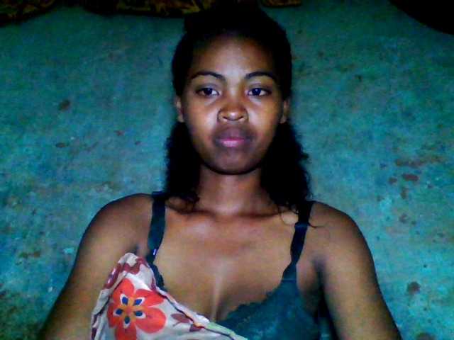 Allycha1's BongaCams show and profile