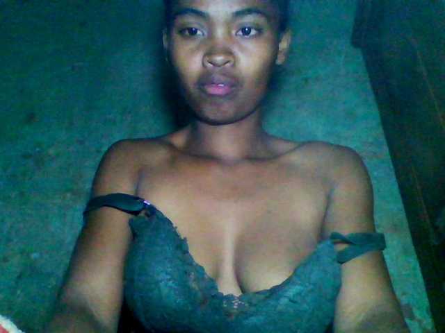Allycha1 live cam on BongaCams