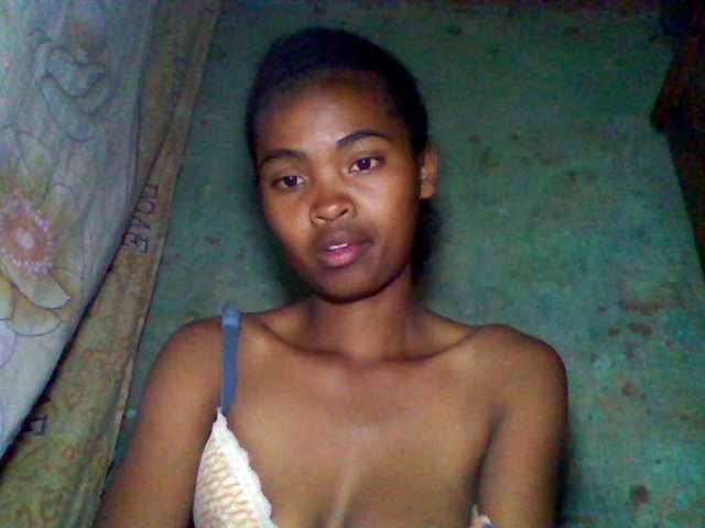 Allycha1 live cam on BongaCams