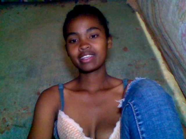 Allycha1 live cam on BongaCams