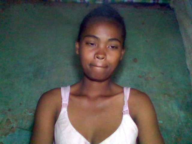 Allycha1 live cam on BongaCams