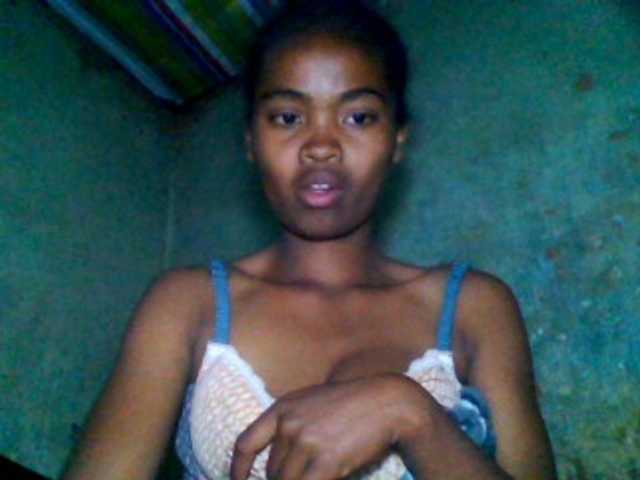 Allycha1 live cam on BongaCams