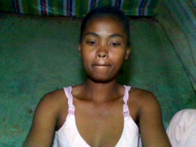 Allycha1 live cam on BongaCams