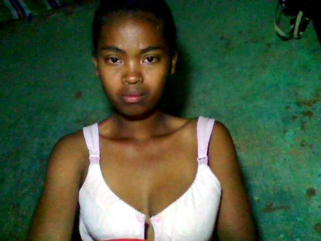 Allycha1 live cam on BongaCams