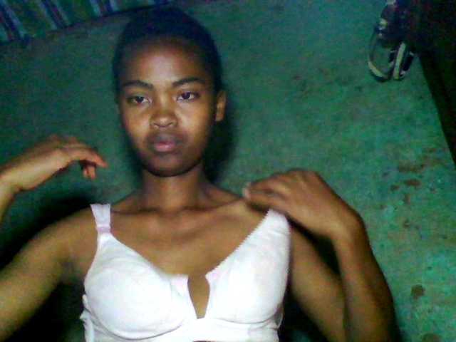 Allycha1 live cam on BongaCams