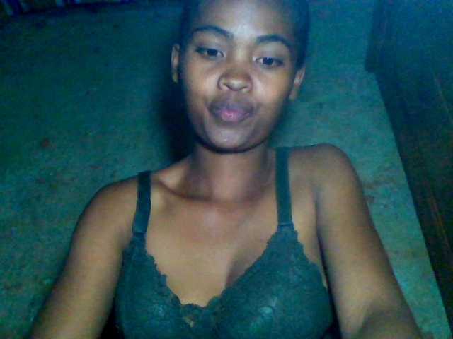 Allycha1 live cam on BongaCams