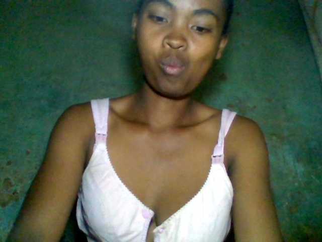 Allycha1 live cam on BongaCams