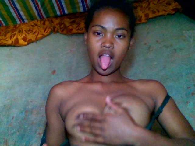 Allycha1's BongaCams show and profile