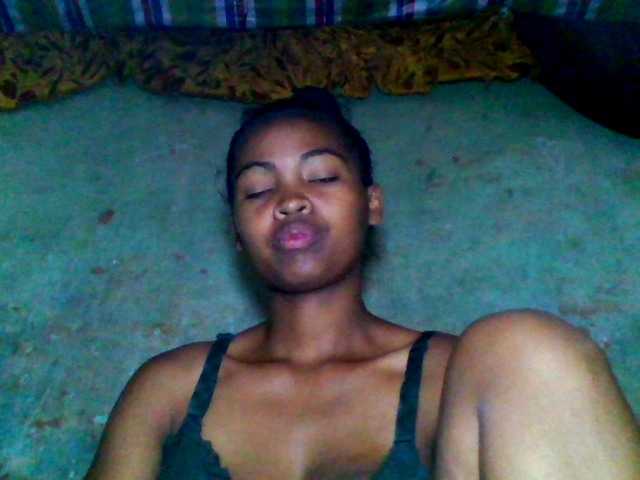 Allycha1's BongaCams show and profile