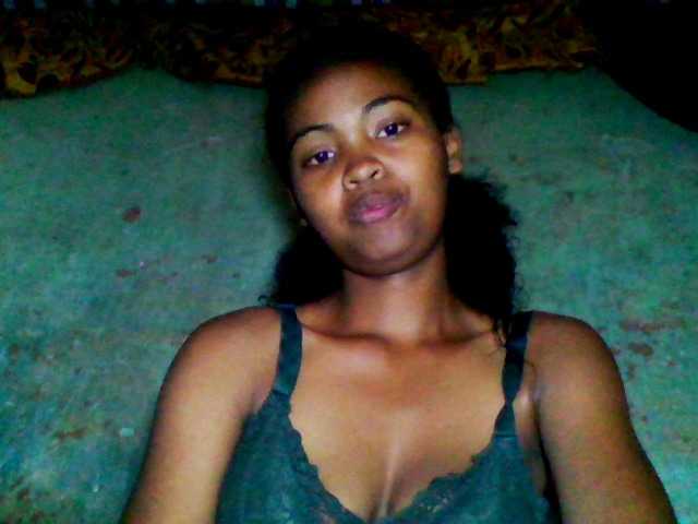 Allycha1's BongaCams show and profile