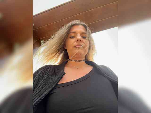 KotiKillerFeaturrrrre webcam