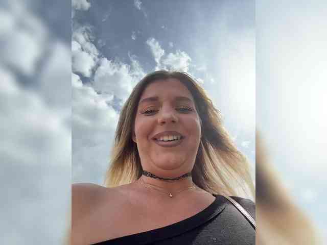 KotiKillerFeaturrrrre webcam