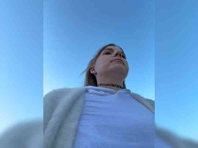 Acest model este live acum. KotiMrrr
