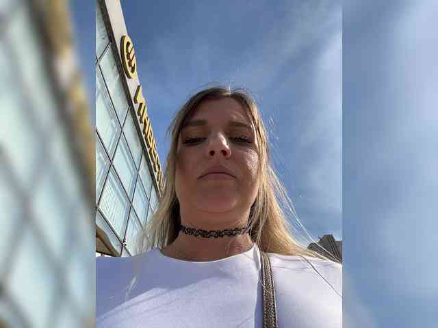 KotiKillerFeaturrrrre webcam