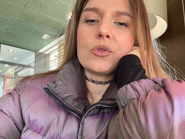 KotiKillerFeaturrrrre webcam