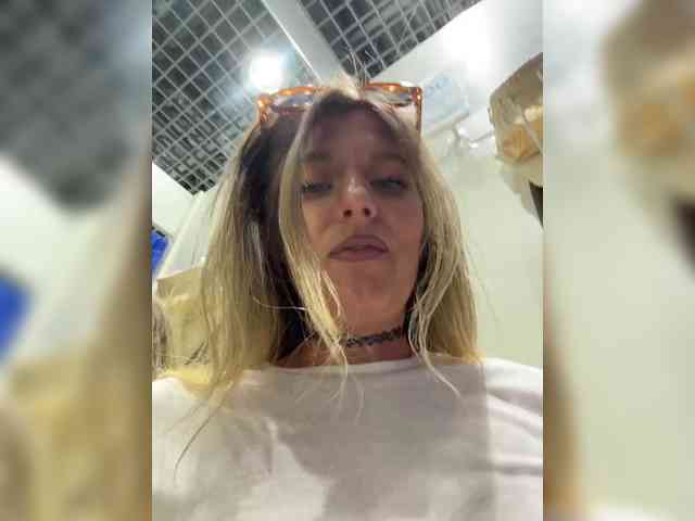 KotiKillerFeaturrrrre webcam