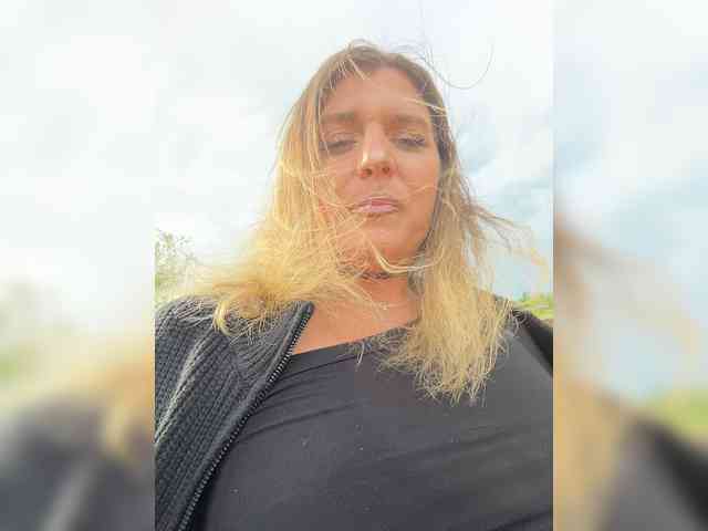KotiKillerFeaturrrrre webcam