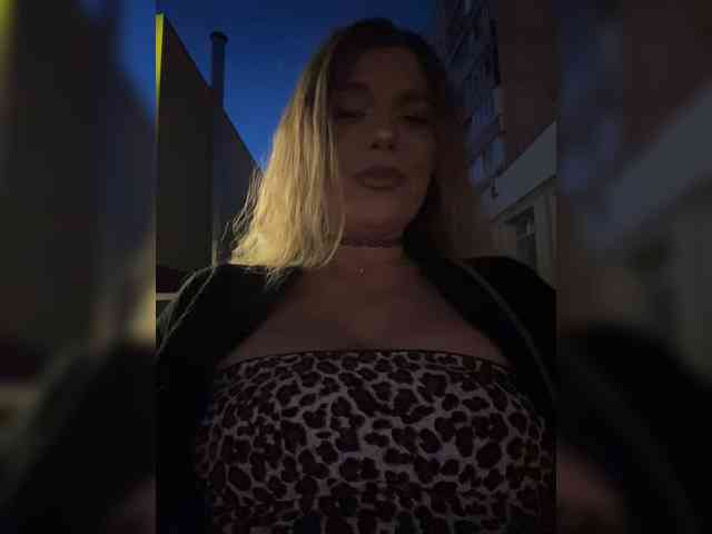 KotiKillerFeaturrrrre webcam