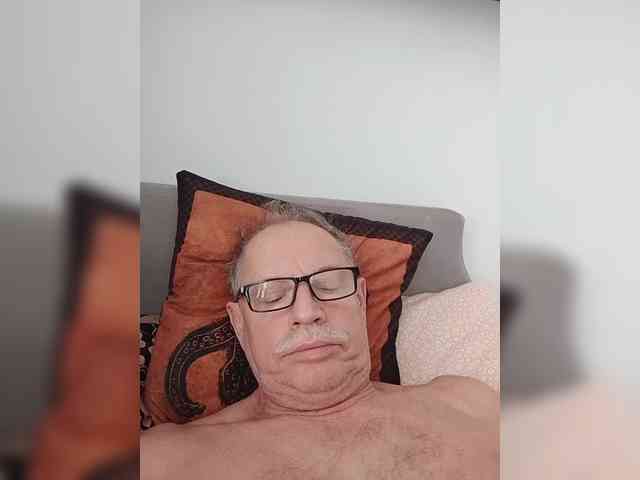 Dinamikdon554a Live Webcam on BongaCams