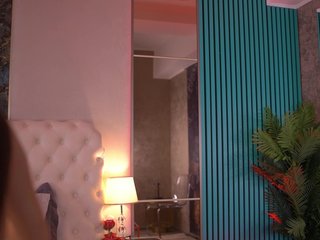 BellaNoirre Porn Show