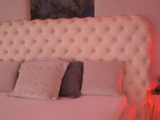 BellaNoirre Porn Show