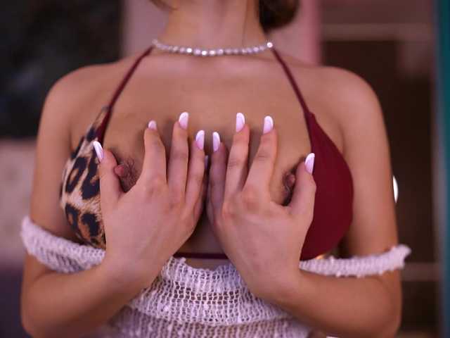 BellaNoirre live cam on BongaCams
