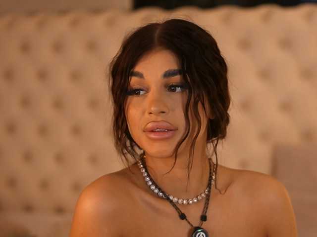 BellaNoirre live cam on BongaCams
