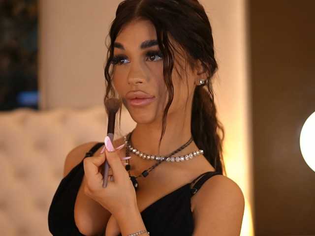 BellaNoirre live cam on BongaCams