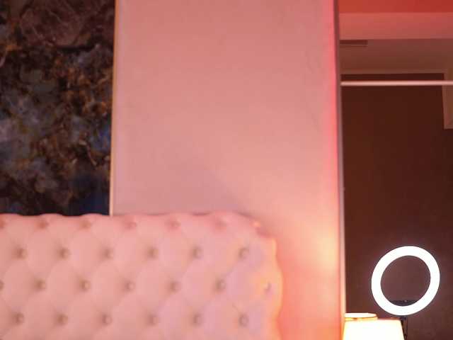 BellaNoirre live cam