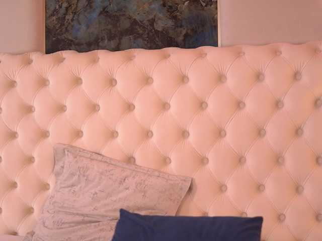 BellaNoirre live cam on 