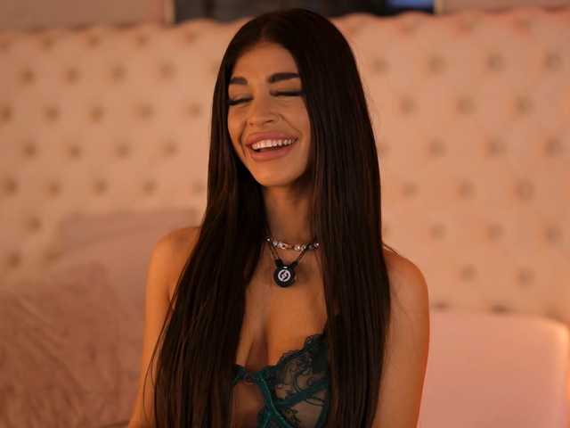BellaNoirre live cam on BongaCams