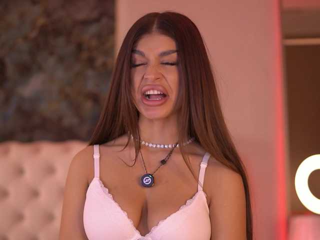 BellaNoirre live cam on BongaCams