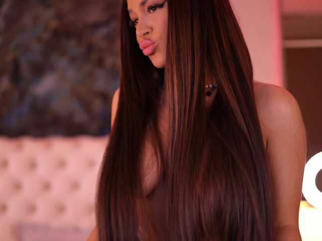 BellaNoirre live cam on BongaCams