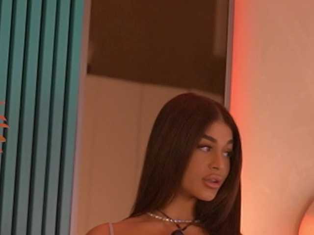 BellaNoirre live cam on BongaCams