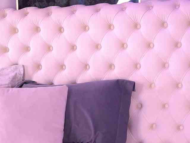 BellaNoirre webcam