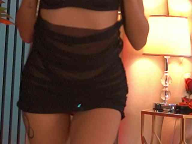 BellaNoirre webcam
