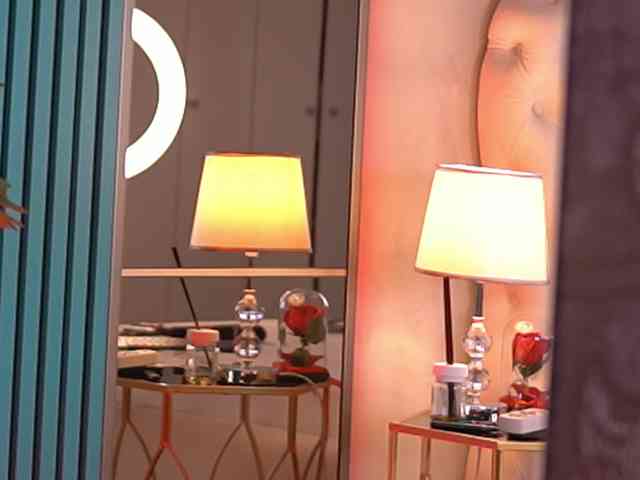 BellaNoirre webcam