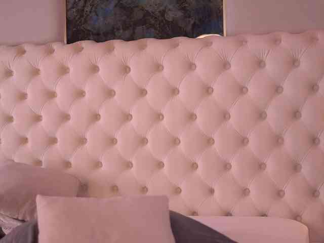 BellaNoirre webcam
