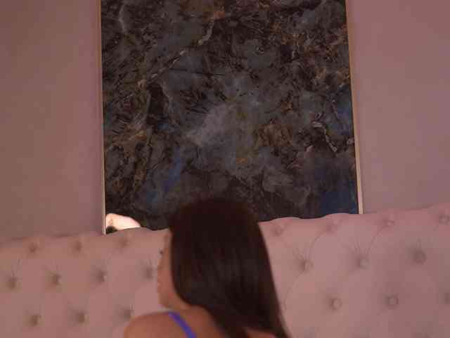 BellaNoirre webcam