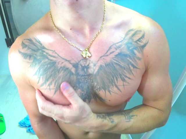 captainundress live webcam show