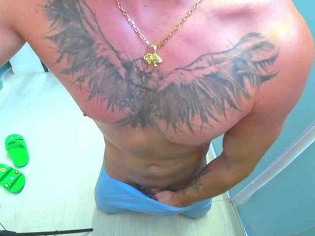 captainundress Live Webcam on BongaCams