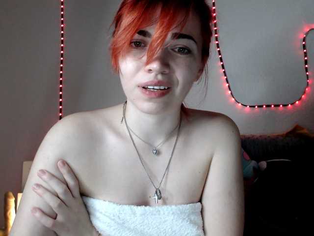 olivka-flower live cam on BongaCams