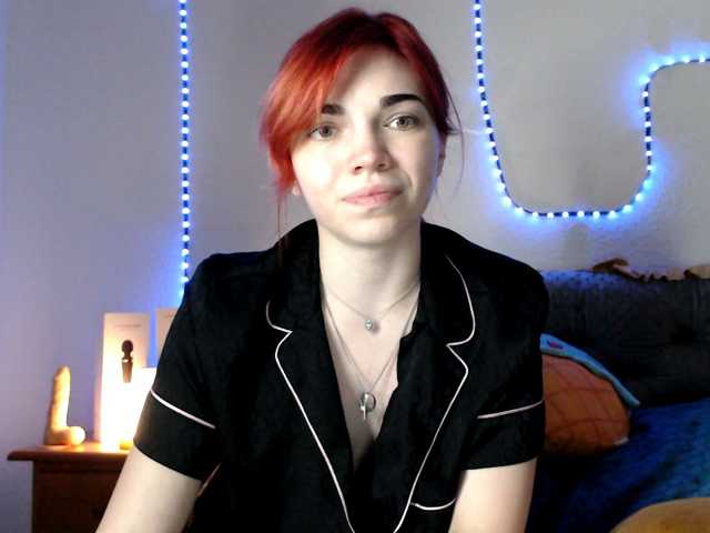olivka-flower live cam on BongaCams