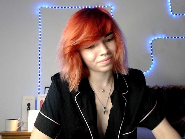 olivka-flower live cam on BongaCams