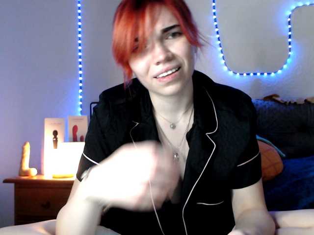 olivka-flower live cam on BongaCams