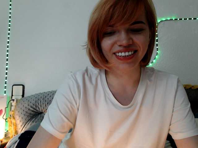 olivka-flower live cam on BongaCams