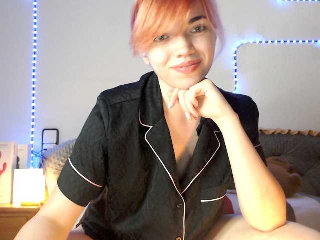 olivka-flower live cam on BongaCams