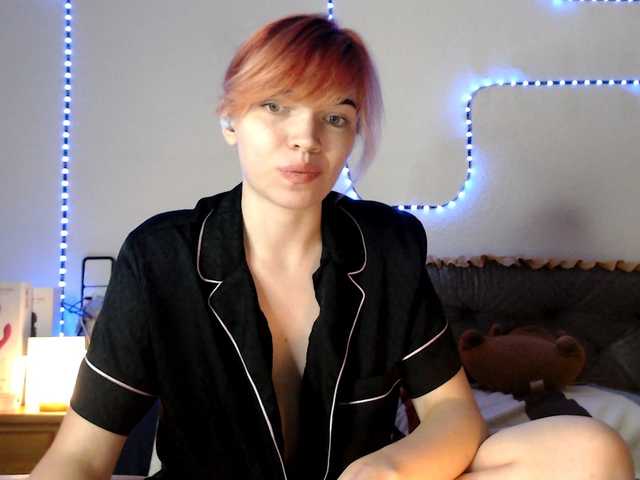 olivka-flower live cam on BongaCams